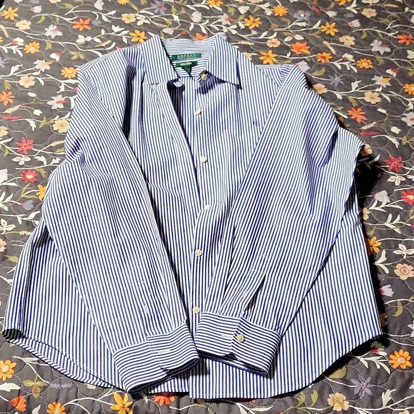 Polo shirts - Picture 8 of 10